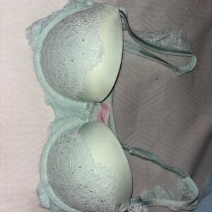 Victoria secret bra 34c mint with rhinestones